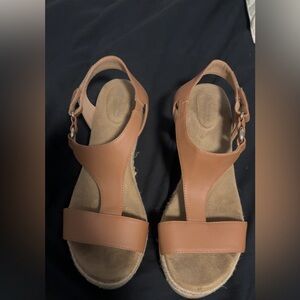 Women's Tan Sandals